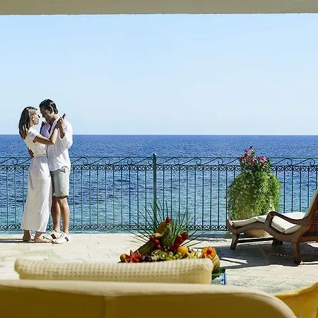 Hotel Village - Il Borgo 4*