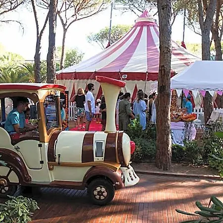 Otel Village - Il Borgo 4*